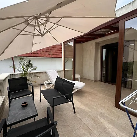 Almare Guest house *